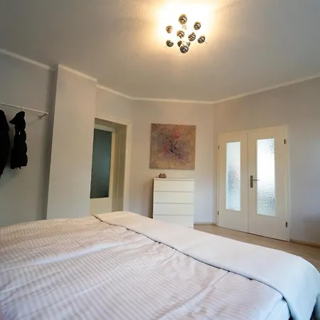 Charles & Kaetchen Living Gohlis Apartment